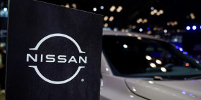 un logo nissan lors du salon international de l automobile de new york 