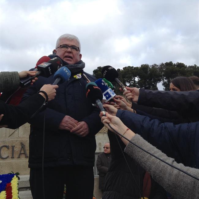 A.Alcoberro (ANC) ante la tumba de Francesc Macià | EUROPA PRESS ep aalcoberro anc antetumbafrancesc maci