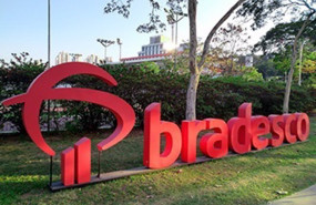 ep archivo   brasil  el banco brasileno bradesco incrementa su beneficio un 74 en el primer
