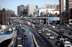 ep archivo   carretera m 30 a su paso por ventas en madrid espana