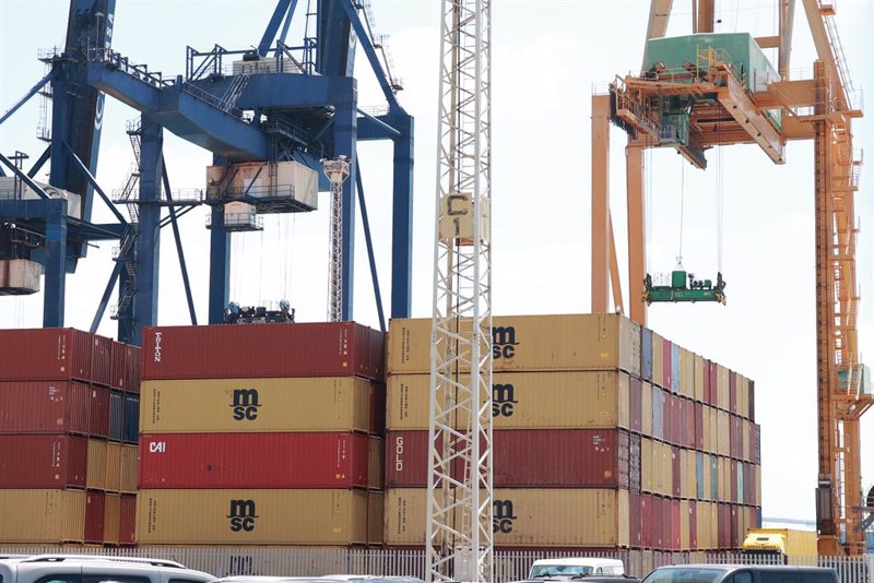 La OMC eleva su previsión sobre el comercio mundial para 2025, pero avisa para 2026