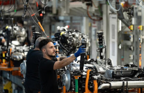 ep archivo   empleados de la fabrica de seat en martorell