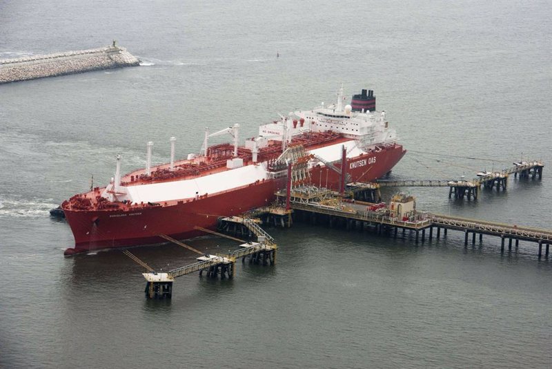 Japón desviará cargamentos de gas a Europa tras las peticiones de EEUU y la UE