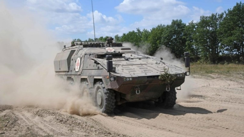 Archivo - Una ambulancia Boxer 8x8 en su variante sgSanKfz | KNDS - Archivo ep archivo una ambulancia boxer 8x8 en su variante sgsankfz