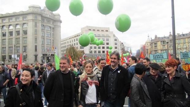 ep arnaldo otegipello urizarla manifestacionla republica vasca