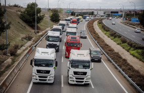 ep atasco de camiones en la m 45 durante el quinto dia de paros en el sector de los transportes a 18