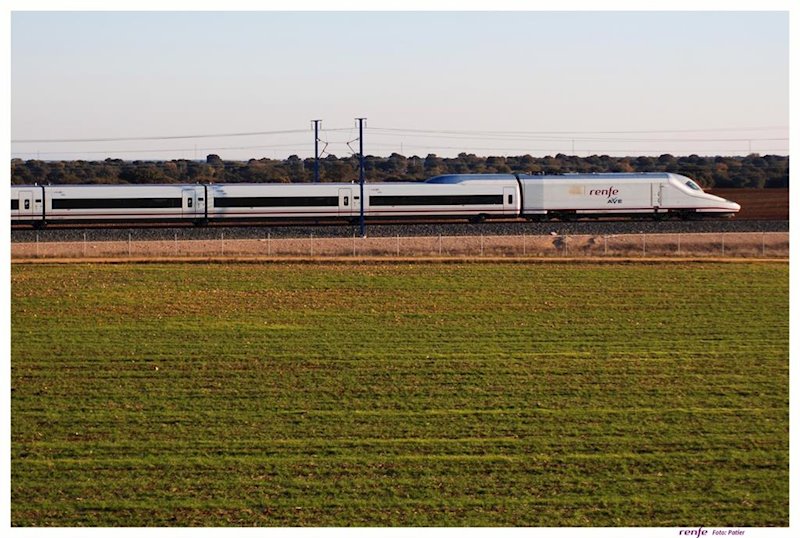 ep ave tren ferrocarril malaga madrid conexion movilidad