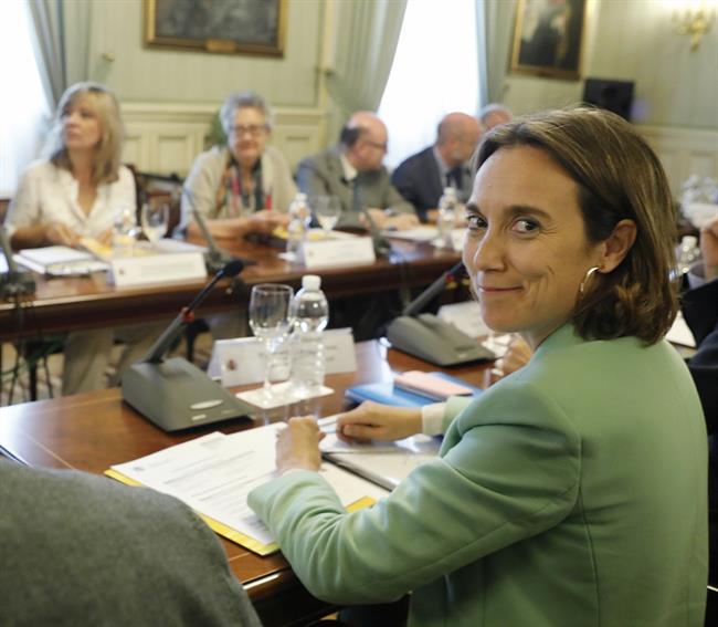 Cuca Gamarra, en una reunión de la Comisión Nacional de Administración Local | MARTA FERNÁNDEZ/EUROPA PRESS - Archivo ep cuca gamarra enreunionla comision nacionaladministracion local