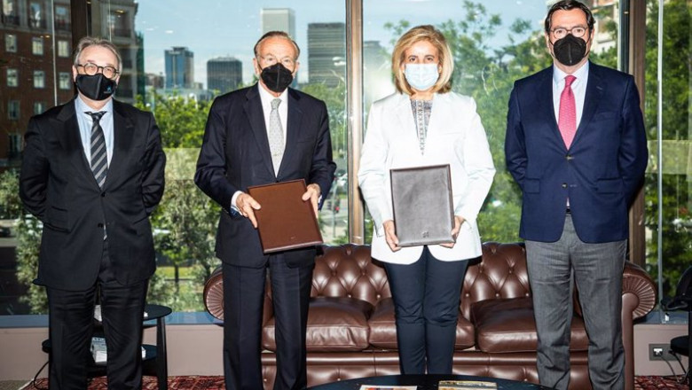 De izqda a derecha: el sudirector de Fundación ”la Caixa”, Marc Simón; el presidente de Fundación ”la Caixa”, Isidro Fainé; la presidenta de Fundación CEOE, Fátima Báñez, y el presidente de CEOE, Antonio Garamendi, por los colectivos vulnerables | MAXIMO GARCIA DE LA PAZ ep de izqda a derecha el sudirector de fundacion la caixa marc simon el presidente de fundacion la
