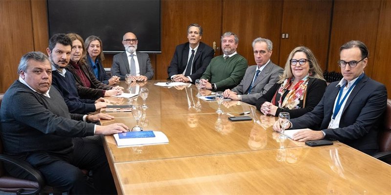 ep de izquierda a derecha adolfo sarmiento gerente de politica economica y mercados leonardo vicente