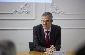 ep el gobernador del banco de espana pablo hernandez de cos interviene en el acto donde se ha