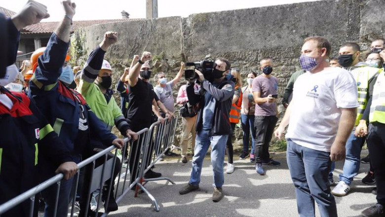 ep el presidente del comite de empresa de la planta de alcoa en san cibrao jose antonio zan 1d junto