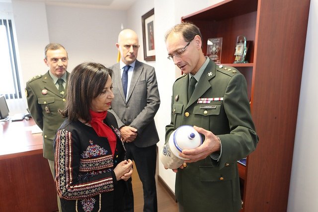 ep en una visita al centro militar de farmacia de la defensa