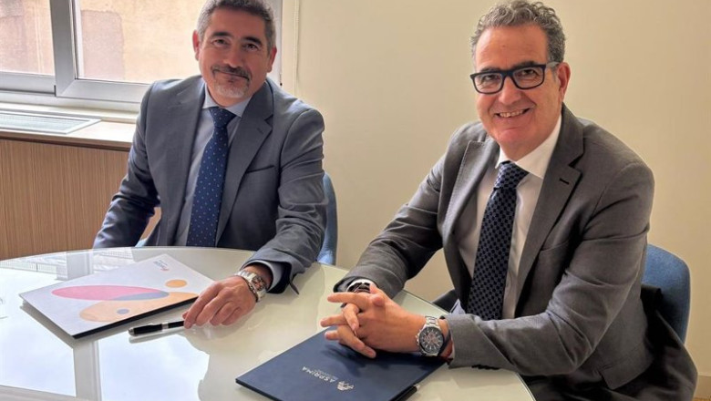 ep izquierda francisco torres responsable de nueva edificacion de nedgia derecha jorge gines