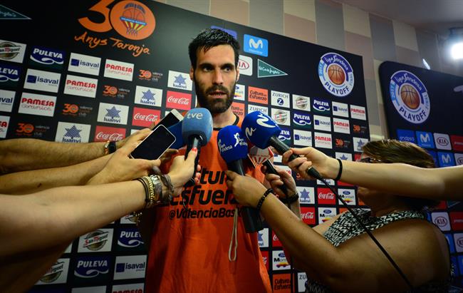 ep jugadorvalencia basket fernando san emeterio atiendelos medios