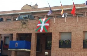 ep la ikurrinaayuntamientobaranain