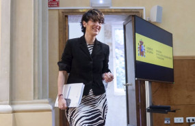 ep la ministra de inclusion seguridad social y migraciones elma saiz d llega a un acto institucional