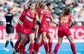 ep las jugadorasla seleccion femeninahockey hierba celebrangolmundial2018