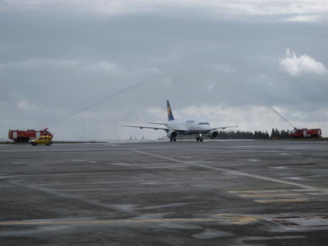 ep llegadaprimer vuelolufthansaaeropuertosantiago