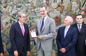 ep rey felipe vi recibiendomedallaorola sec