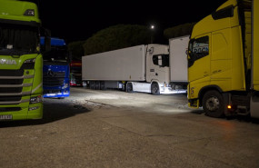 ep varios camiones en la autopista ap 7