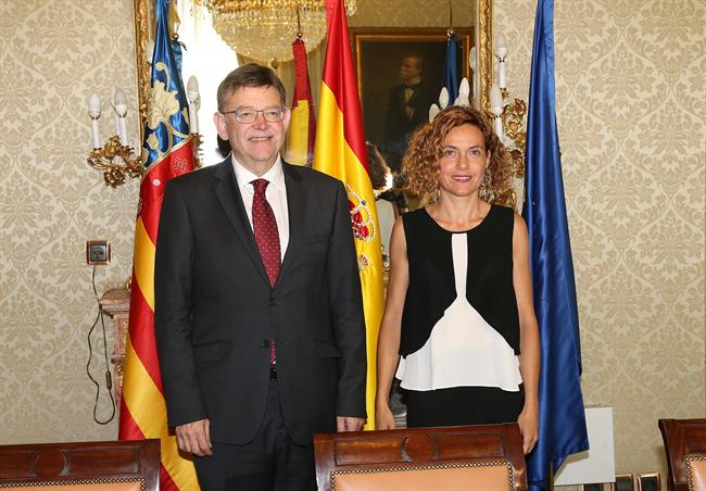 Ximo Puig presidente valenciano con la ministra de Territorio Mertixel Batet | GENERALITAT VALENCIANA ep ximo puig presidente valencianola ministraterritorio mertixel batet