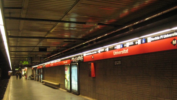 metro barcelona, universidad