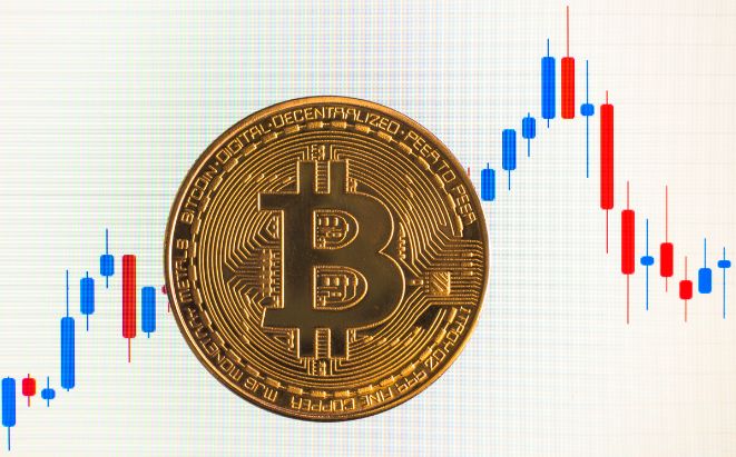 Caídas en las criptos: el bitcoin pierde los 27.000 dólares y sigue sin un rumbo claro