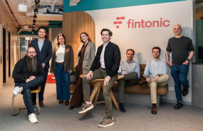 ep archivo   equipo de fintonic con armando baquero como consejero delegado en el centro sentado
