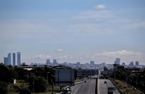 ep cielo despejado en madrid visto desde cuatro vientos durante el dia 46 del estado de alarma