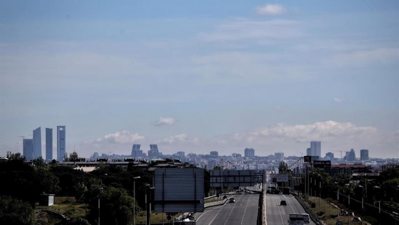 ep cielo despejado en madrid visto desde cuatro vientos durante el dia 46 del estado de alarma ep cielo despejado en madrid visto desde cuatro vientos durante el dia 46 del estado de alarma