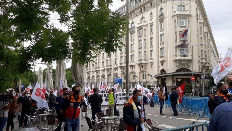 ep concentracion de trabajadores de la industria petroquimica frente al congreso