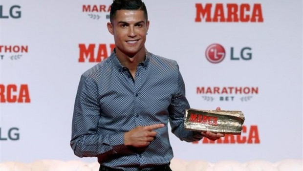 ep cristiano ronaldo recibepremio marca leyenda