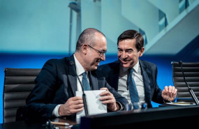 ep el consejero delegado de bbva onur gen izda y presidente carlos torres vila dcha durante la ep el consejero delegado de bbva onur gen izda y presidente carlos torres vila dcha durante la