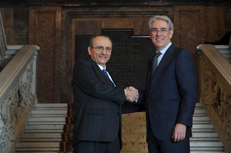 ep javier moll y a la derecha antonio fernandez-galiano