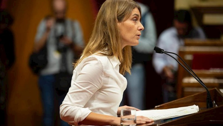 Jéssica Albiach (CatECP) en una imagen de archivo en el Parlament de Catalunya. | DAVID ZORRAKINO - EUROPA PRESS - Archivo ep jessica albiach catecp en una imagen de archivo en el parlament de catalunya
