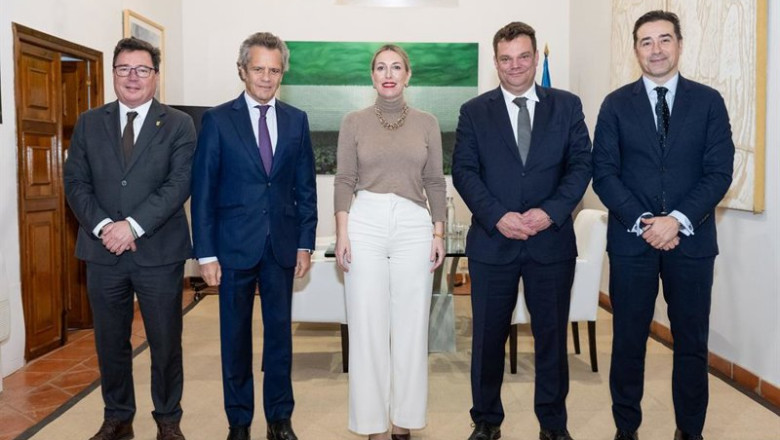La presidenta de la Junta de Extremadura en funciones recibe eb Mérida al presidente ejecutivo del Grupo IMG, Manuel Matos Gil, con motivo del desembarco de la compañía portuguesa Evertis Ibérica en Badajoz | JUNTA DE EXTREMADURA ep la presidenta de la junta de extremadura en funciones recibe eb merida al presidente ejecutivo