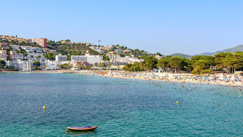 ep las regiones favoritas para los compradores extranjeros son las islas baleares y canarias