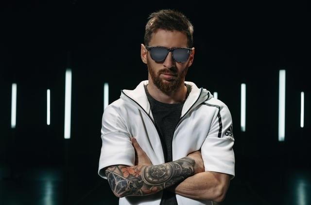 Vídeo Hawkers ficha a Leo Messi para tener su propia marca de gafas - Bolsamania.com