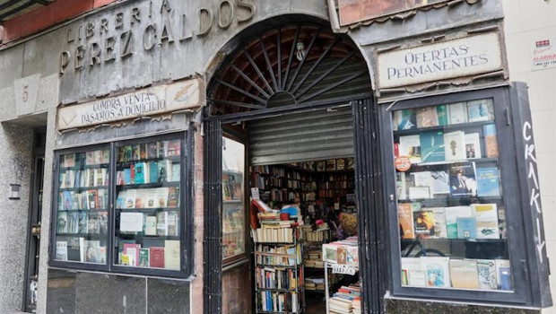 ep libreria perez galdos calle de hortaleza 5 abierta durante el primer dia desde que se decreto el
