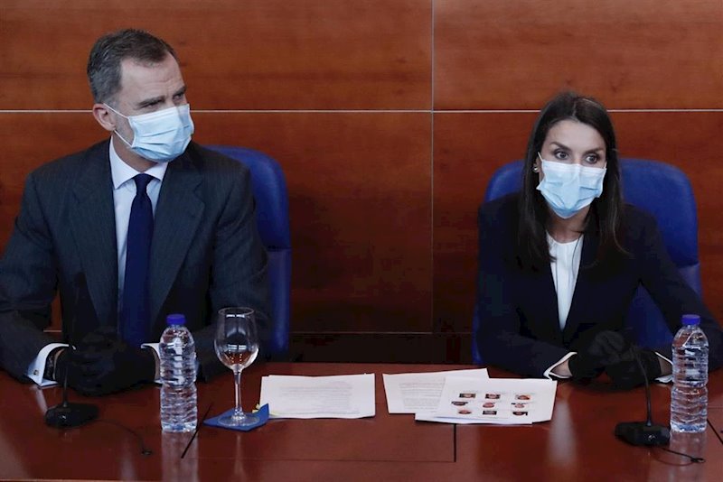 Sánchez anuncia que habrá una hoja de ruta para renovar la Monarquía