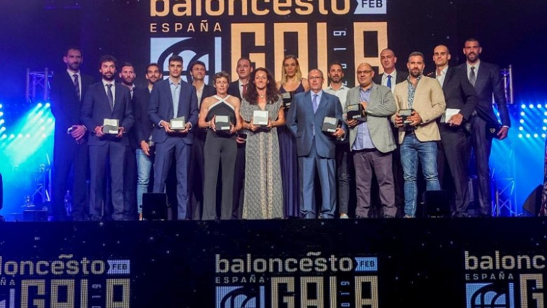 Marc Gasol, Rudy Fernández, Laia Palau y Alba Torrens, premiados en la I Gala del Baloncesto Español | ALBERTO NEVADO/FEB ep marc gasol rudy fernandez laia palaualba torrens premiadosla i galabaloncesto espanol