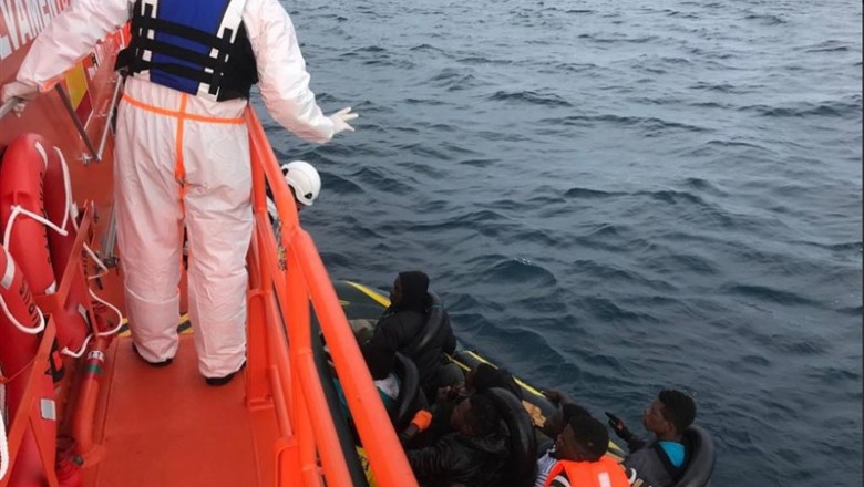 Migrantes en una patera tipo 'toy' | SALVAMENTO MARÍTIMO - Archivo ep migrantesuna patera tipo toy 20190720145108