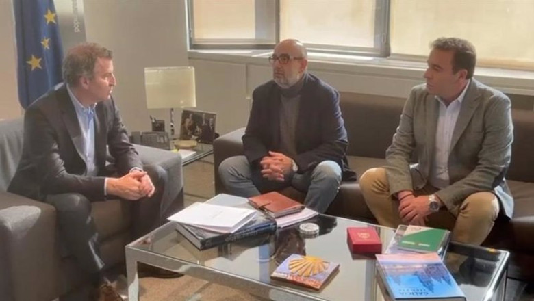 ep reunion entre el presidente del pp alberto nunez feijoo izda y el presidente de csif miguel borra ep reunion entre el presidente del pp alberto nunez feijoo izda y el presidente de csif miguel borra