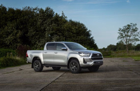 ep toyota lanza una version mild hybrid de su pick up hilux de 48 v
