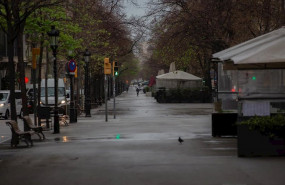 ep una calle practicamente vacia durante el segundo dia laborable del estado de alarma por el
