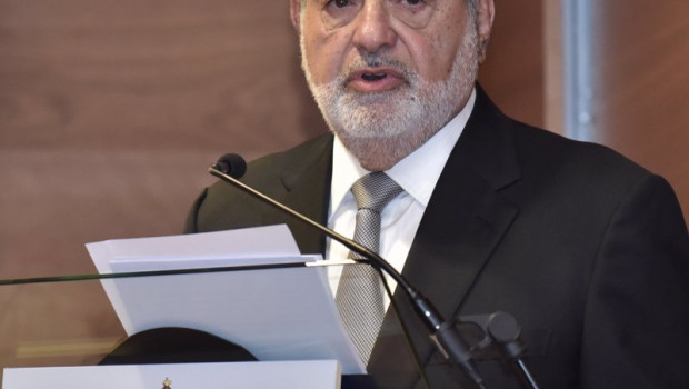 ep archivo   carlos slim durante su discurso al entrar en la real academia de ingenieria