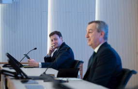 ep archivo   el director financiero de banco sabadell leopoldo alvear i y el consejero delegado de