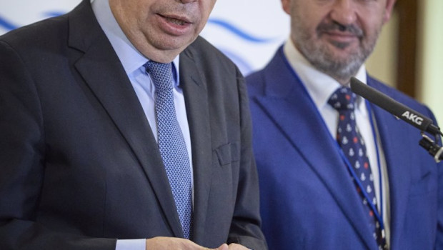 ep archivo   el ministro de agricultura pesca y alimentacion luis planas interviene en el acto de