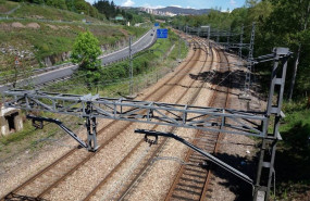 ep archivo   tren renfe feve vias de tren infraestructuras viajeros transporte